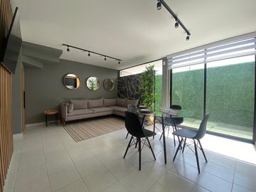 Estrena  Casa en Pueblito Colonial Corregidora $1,830,000 totalmente equipadaa