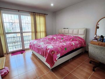 หมู่บ้าน อู่ทอง 6 ลำลูกกา คลอง 2 ทาวเฮ้าส์ 25 ตรว., คูคต, ลำลูกกา