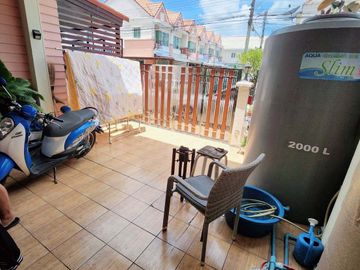 หมู่บ้าน อู่ทอง 6 ลำลูกกา คลอง 2 ทาวเฮ้าส์ 25 ตรว., คูคต, ลำลูกกา