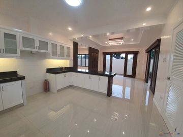 Highlands Pointe 2 | Five Bedroom House and Lot for Sale in Taytay City