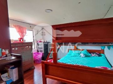 CASA EN VENTA DE CUATRO DORMITORIOS, OCHOA LEON