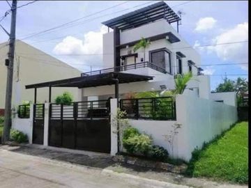 3BR House and Lot For Sale at Villa Esmeralda Subdivision Sta Rosa Laguna