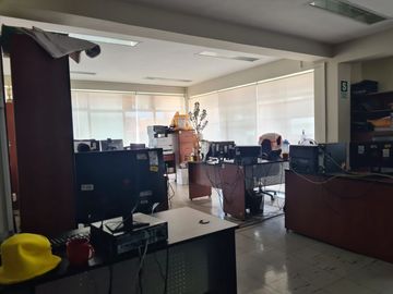 Edificio comercial en plena centro Avenida Pardo de Chimbote