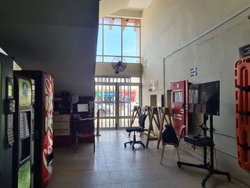 Edificio comercial en plena centro Avenida Pardo de Chimbote