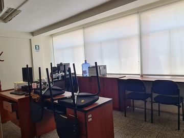 Edificio comercial en plena centro Avenida Pardo de Chimbote