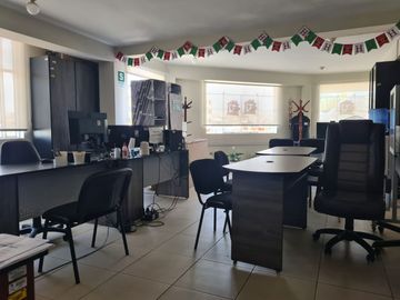 Edificio comercial en plena centro Avenida Pardo de Chimbote