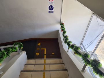 Edificio comercial en plena centro Avenida Pardo de Chimbote