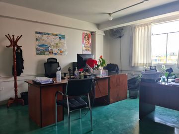 Edificio comercial en plena centro Avenida Pardo de Chimbote