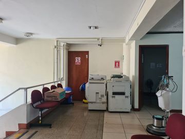 Edificio comercial en plena centro Avenida Pardo de Chimbote