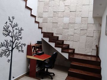 CASA EN VENTA EN CUMBRES DEL LAGO JURIQUILLA.