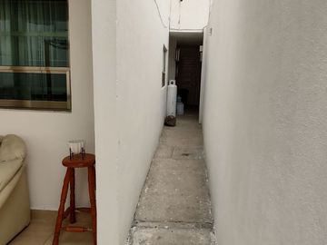 CASA EN VENTA EN CUMBRES DEL LAGO JURIQUILLA.