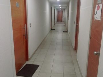 Venta Oficina en Edificio Calle Calle con estacionamiento