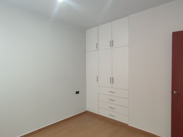 DEPARTAMENTO EN VENTA 4TO PISO URB. LOS SAUCES - PIMENTEL