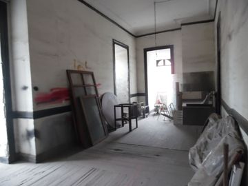 CASA EN EXCELENTE ZONA COMERCIAL – CERCADO DE LIMA
