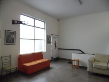 CASA EN EXCELENTE ZONA COMERCIAL – CERCADO DE LIMA