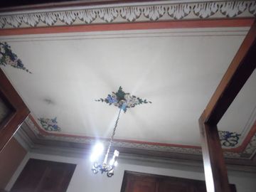 CASA EN EXCELENTE ZONA COMERCIAL – CERCADO DE LIMA