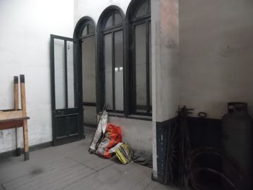 CASA EN EXCELENTE ZONA COMERCIAL – CERCADO DE LIMA