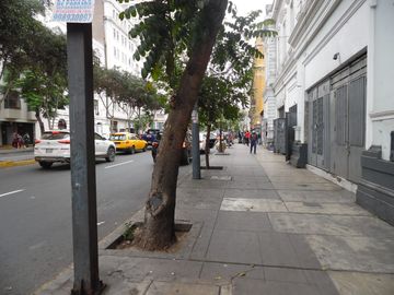 CASA EN EXCELENTE ZONA COMERCIAL – CERCADO DE LIMA