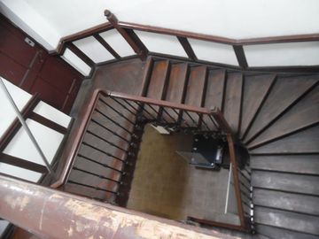 CASA EN EXCELENTE ZONA COMERCIAL – CERCADO DE LIMA