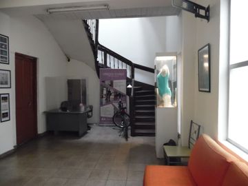 CASA EN EXCELENTE ZONA COMERCIAL – CERCADO DE LIMA