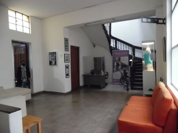 CASA EN EXCELENTE ZONA COMERCIAL – CERCADO DE LIMA
