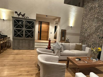 HERMOSA CASA EN RENTA 