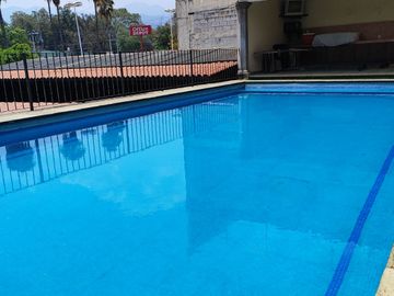 Preciosa casa de 263 m2 con 4 recámaras ubicada sobre Av. Domingo Diez, Col. Chamilpa, Cuernavaca Mor.