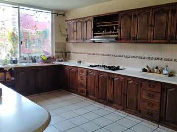 Preciosa casa de 263 m2 con 4 recámaras ubicada sobre Av. Domingo Diez, Col. Chamilpa, Cuernavaca Mor.