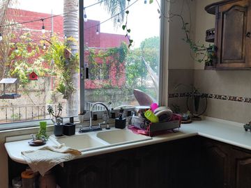 Preciosa casa de 263 m2 con 4 recámaras ubicada sobre Av. Domingo Diez, Col. Chamilpa, Cuernavaca Mor.