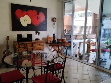 Preciosa casa de 263 m2 con 4 recámaras ubicada sobre Av. Domingo Diez, Col. Chamilpa, Cuernavaca Mor.