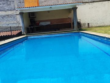 Preciosa casa de 263 m2 con 4 recámaras ubicada sobre Av. Domingo Diez, Col. Chamilpa, Cuernavaca Mor.