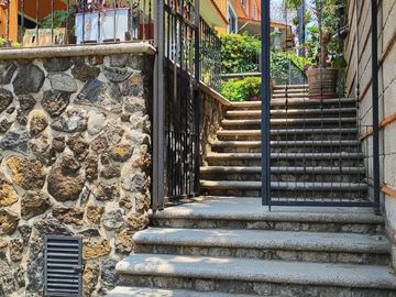 Preciosa casa de 263 m2 con 4 recámaras ubicada sobre Av. Domingo Diez, Col. Chamilpa, Cuernavaca Mor.