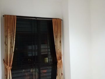 Rumah Modern Minimalis di Cluster Discovery Terra