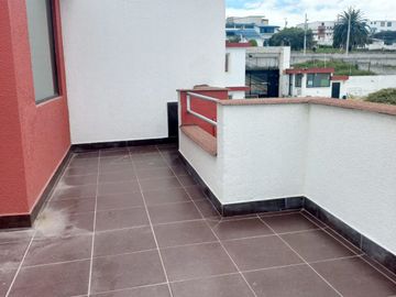 CASA DE VENTA DE 163m2 EN CALDERON - C.C.CORAL EN EL CONJUNTO CLARA 2 A POCAS CUADRAS DE LA PLAZA VANCOUVER