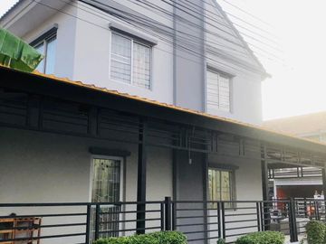 Very cheap sale, townhome behind the corner, renovated, ready to move in, near BTS Tippawan 300 meters