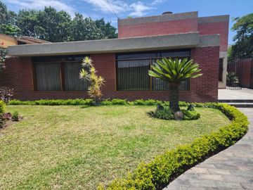 EXCELENTE CASA 1,380 M2 IDEAL CONSTRUIR CONDOMINIO