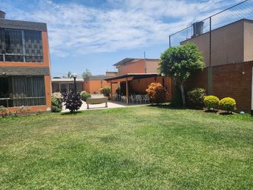 EXCELENTE CASA 1,380 M2 IDEAL CONSTRUIR CONDOMINIO