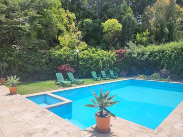 EXCELENTE CASA 1,380 M2 IDEAL CONSTRUIR CONDOMINIO