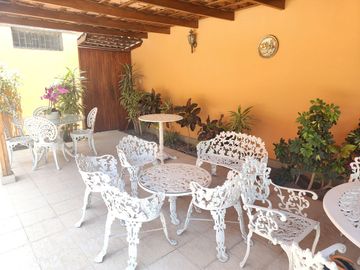 EXCELENTE CASA 1,380 M2 IDEAL CONSTRUIR CONDOMINIO