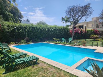 EXCELENTE CASA 1,380 M2 IDEAL CONSTRUIR CONDOMINIO