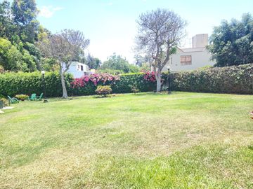 EXCELENTE CASA 1,380 M2 IDEAL CONSTRUIR CONDOMINIO