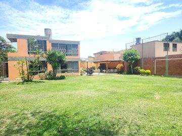 EXCELENTE CASA 1,380 M2 IDEAL CONSTRUIR CONDOMINIO