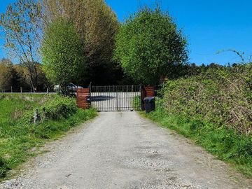 Linda Parcela de 5000m2 a sólo 20km de Valdivia y colindante con río Calle Calle