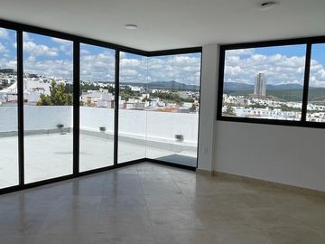 CASA NUEVA EN CUMBRES DEL LAGO CON ROOF GARDEN Y AMPLIO JARDIN