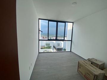 CASA NUEVA EN CUMBRES DEL LAGO CON ROOF GARDEN Y AMPLIO JARDIN