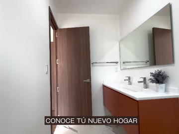 VENDO DEPARTAMENTO NUEVO ATRAS DE CHILUCA ZONA ESMERALDA