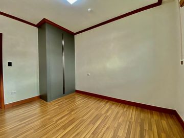 4 BEDROOMS UNFURNISHED CONDO FOR SALE IN CLARK FREEPORT ZONE
