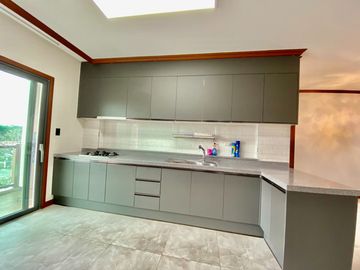 4 BEDROOMS UNFURNISHED CONDO FOR SALE IN CLARK FREEPORT ZONE