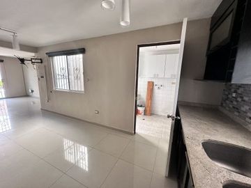 CASA EN VENTA CUMBRES ELITE