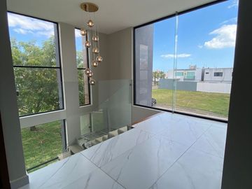CASA EN VENTA FRACC. LAS PALMAS MEDELLIN